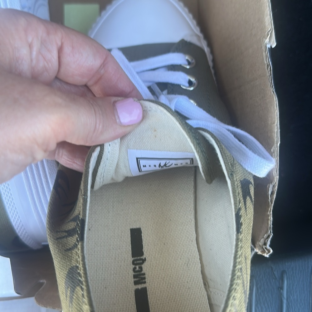 MCQ Alexander McQueen Swallow Cap Toe Sneakers size 8 EU 38-price is firm New - Picture 8 of 9